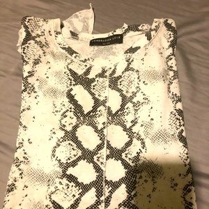 Generation Love White Linen Snake Print Top Sz Med